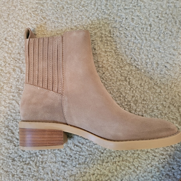 Dolce Vita boot - Picture 2 of 5